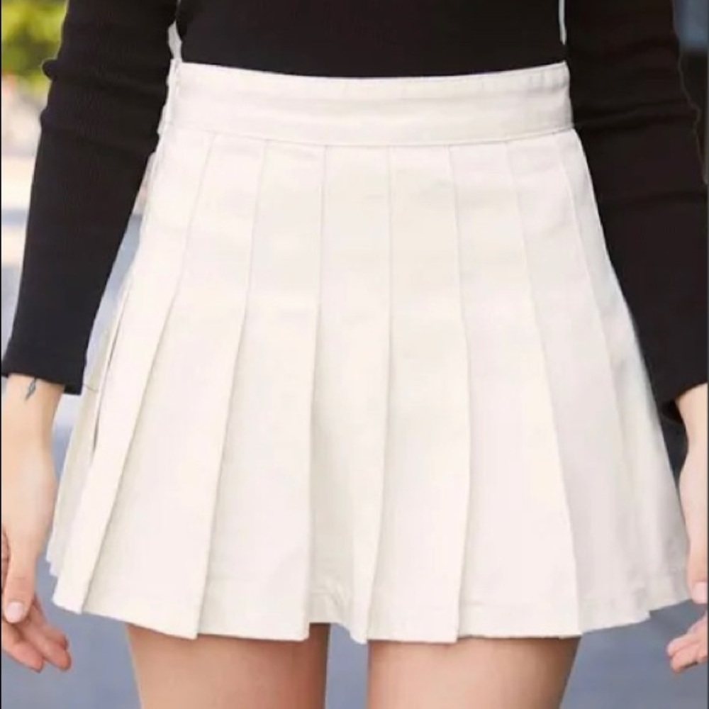 Brandy Melville Pleated Skort